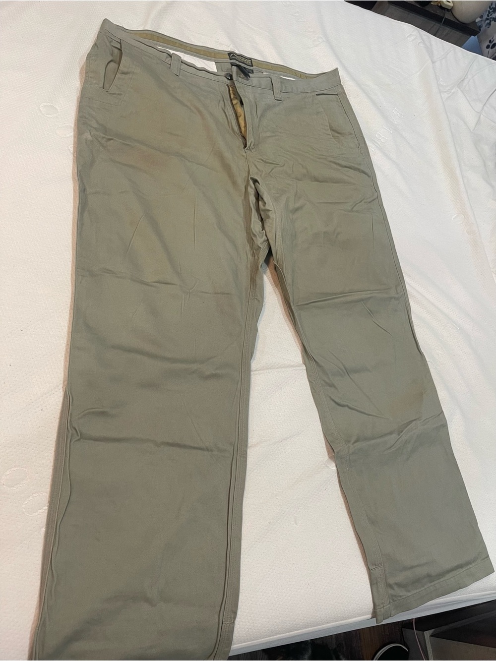 Mountain Khaki 42 x 32